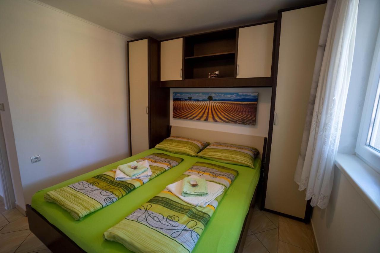 Apartments Pavic Vir Exterior foto